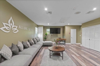 Allure Detox Meeting area